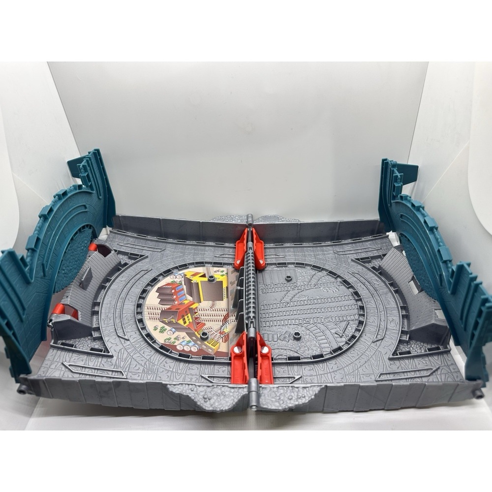 Thomas & Friends Take N Play Foldable Train Case Play Set Rail Yard Scene 2013